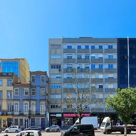 Republic Square View Apartament *