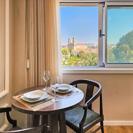 Republic Square View * Oporto